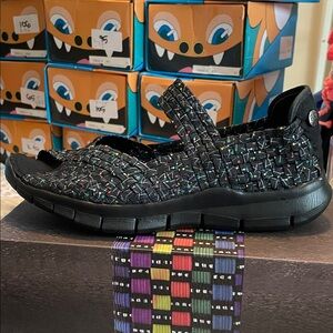 Bernie Mev Stylish Black multi color women’s shoes Comfi pops size 38 NIB